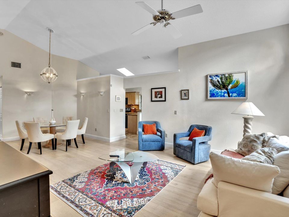 Active With Contract: $3,900 (3 beds, 2 baths, 1728 Square Feet)