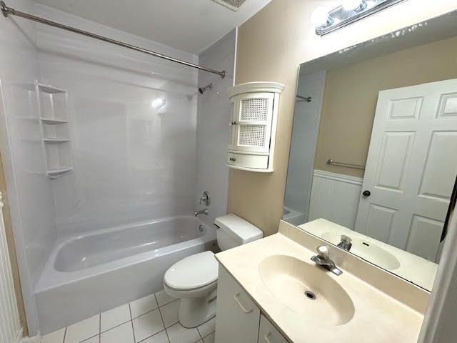 Active With Contract: $3,400 (4 beds, 2 baths, 1760 Square Feet)