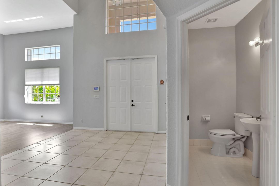 For Sale: $775,000 (4 beds, 2 baths, 2740 Square Feet)