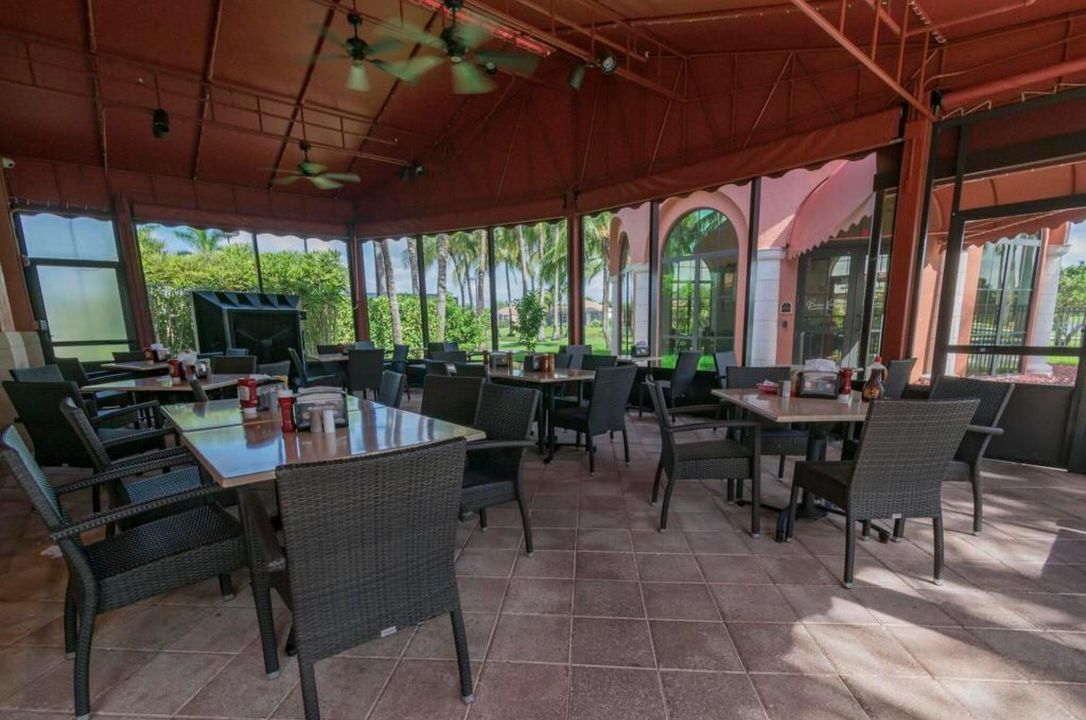 Под контрактом: $5,800 (2 спален, 2 ванн, 1851 Квадратных фут)