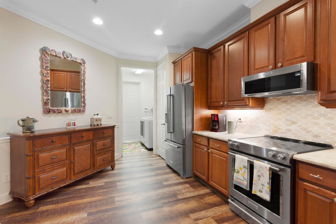 For Sale: $375,000 (2 beds, 2 baths, 1650 Square Feet)