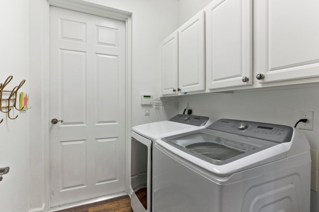 For Sale: $375,000 (2 beds, 2 baths, 1650 Square Feet)