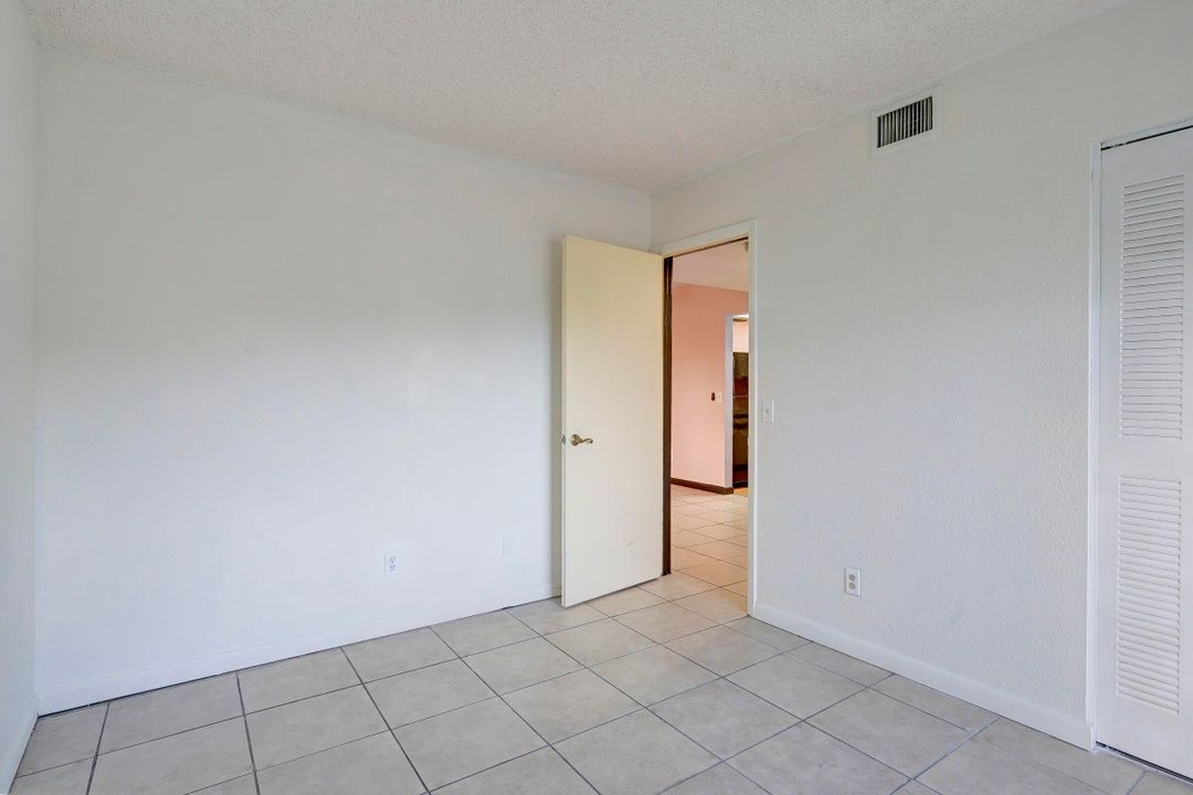 For Sale: $169,900 (2 beds, 2 baths, 874 Square Feet)