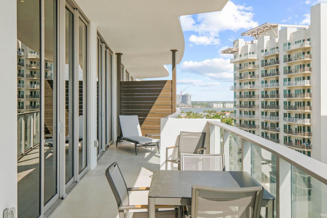 For Sale: $2,550,000 (2 beds, 2 baths, 1600 Square Feet)