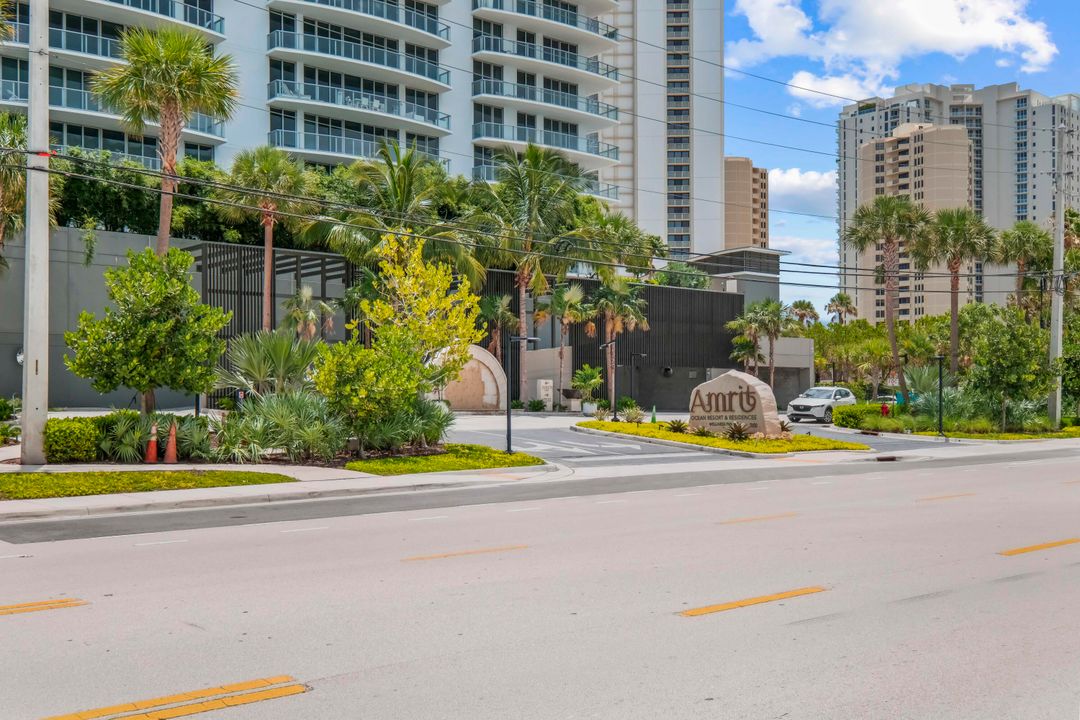 For Sale: $2,550,000 (2 beds, 2 baths, 1600 Square Feet)