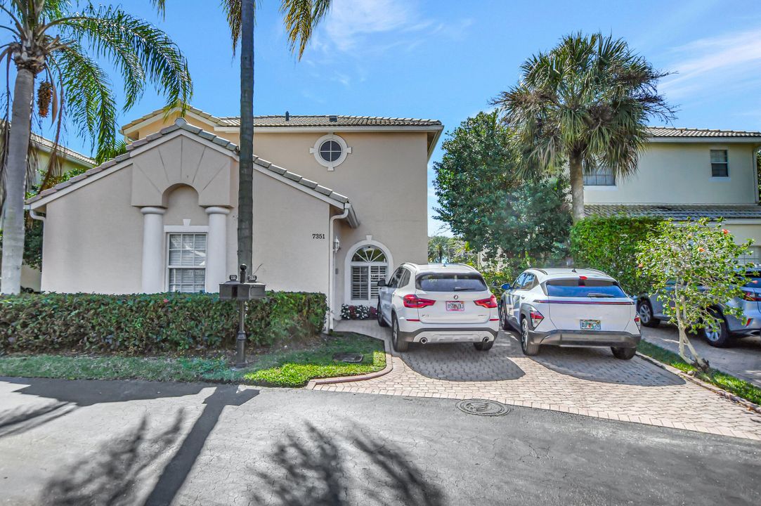 For Sale: $740,000 (3 beds, 2 baths, 1870 Square Feet)