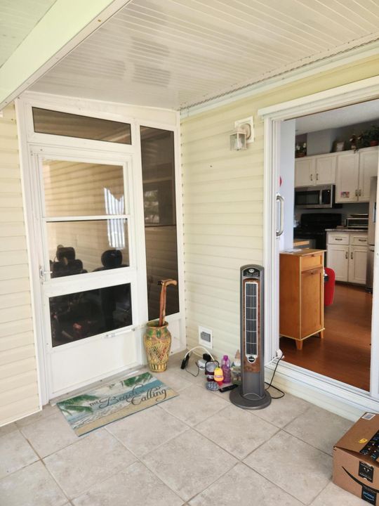 Active With Contract: $129,900 (2 beds, 2 baths, 1134 Square Feet)