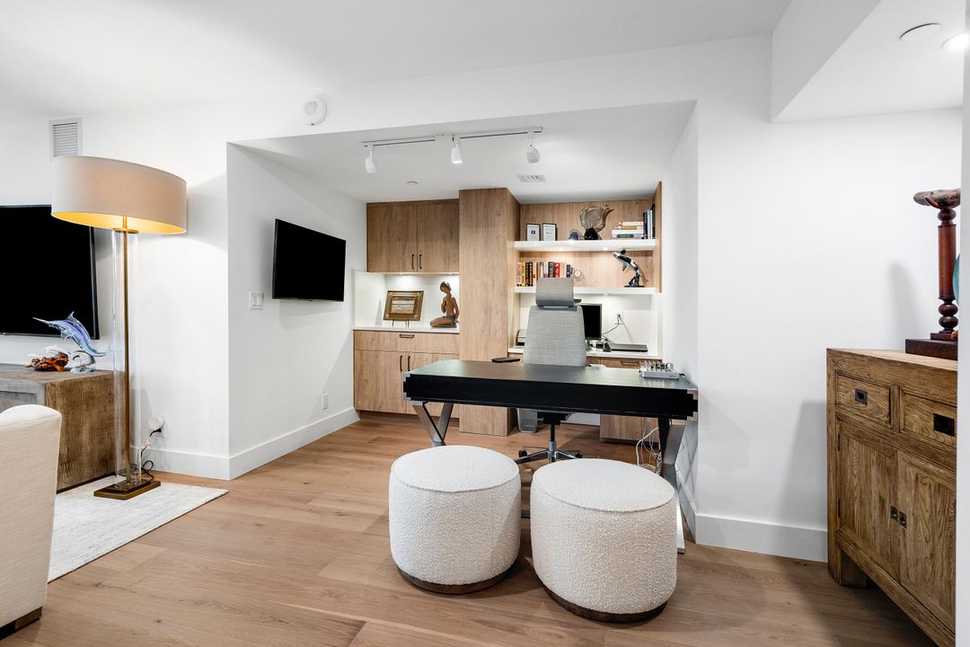 Active With Contract: $2,295,000 (2 beds, 2 baths, 1900 Square Feet)