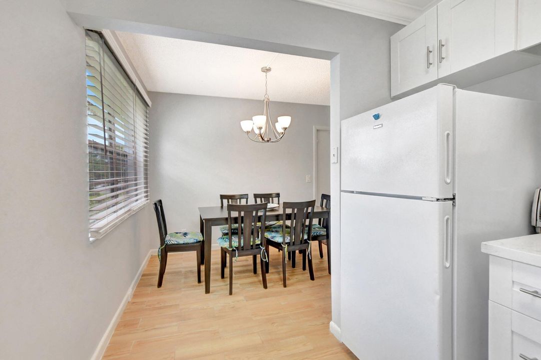 Active With Contract: $125,000 (2 beds, 1 baths, 840 Square Feet)