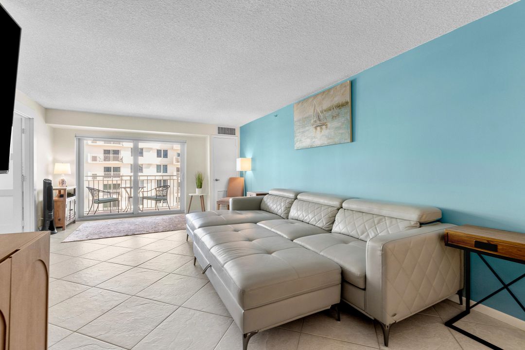 Active With Contract: $7,000 (2 beds, 2 baths, 1050 Square Feet)