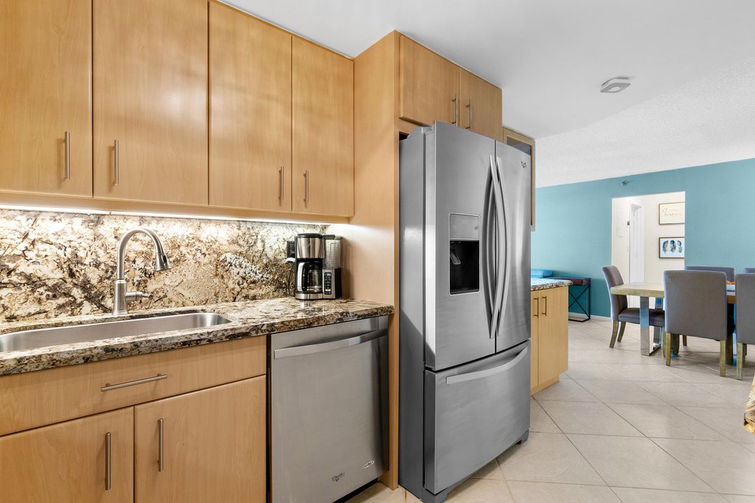 Active With Contract: $7,000 (2 beds, 2 baths, 1050 Square Feet)