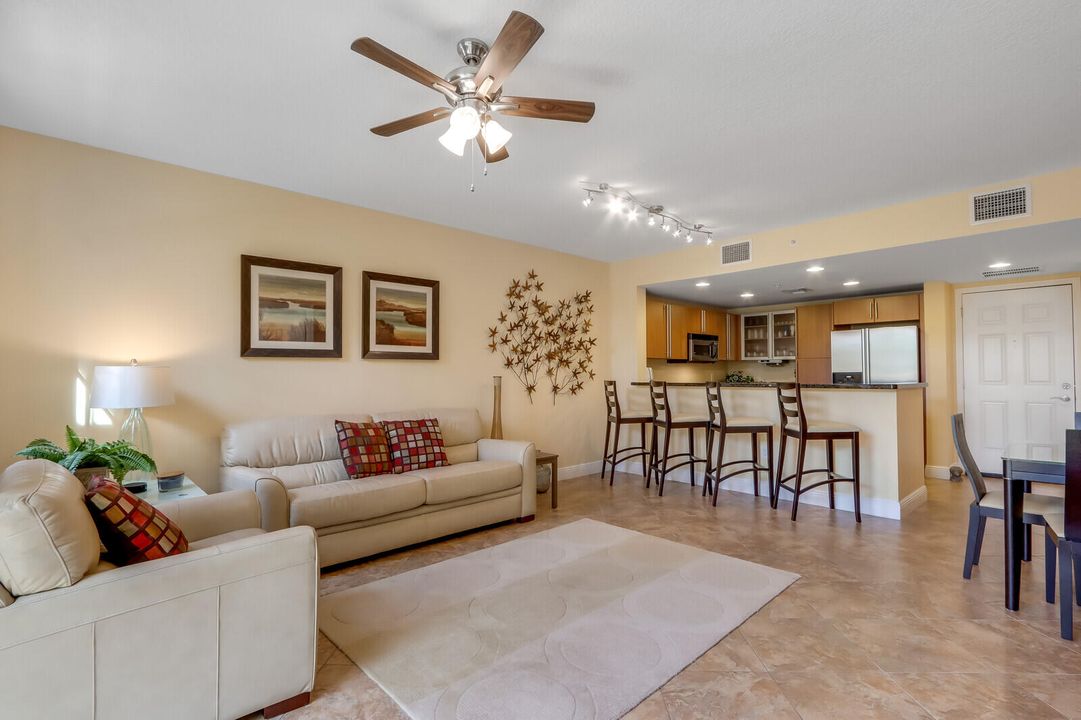 Active With Contract: $2,750 (1 beds, 1 baths, 850 Square Feet)