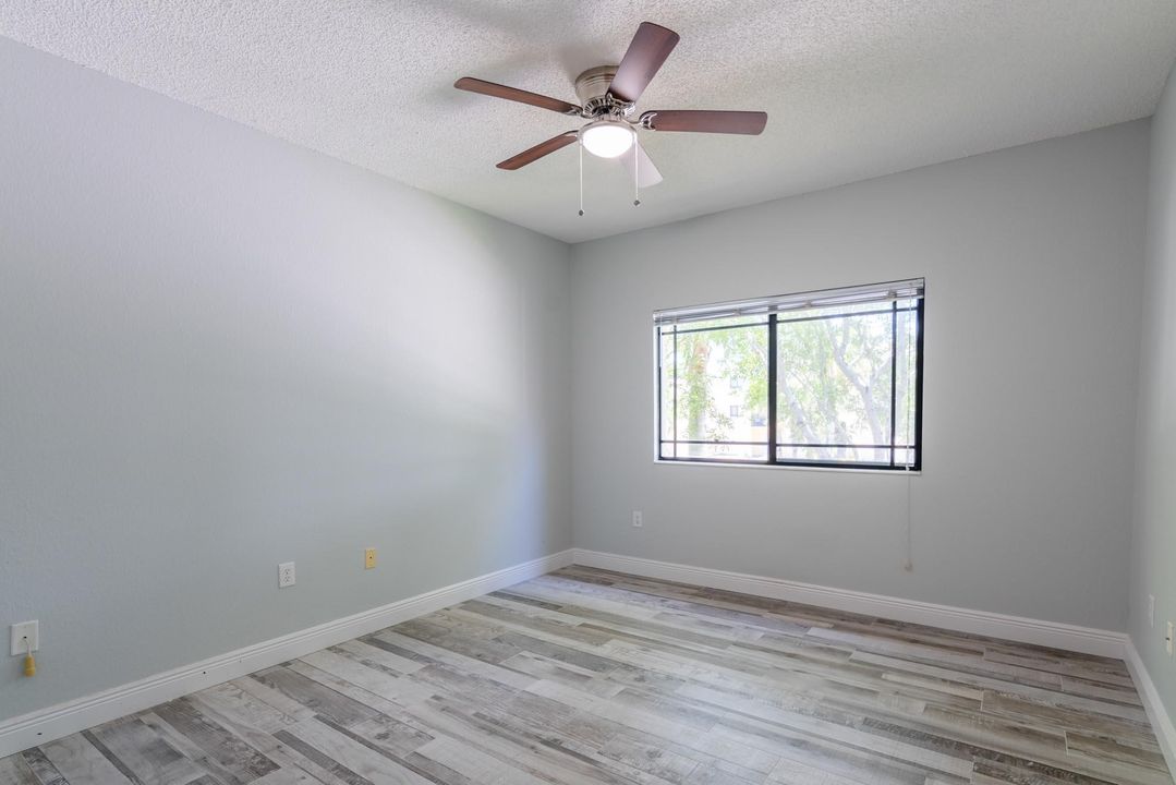 For Sale: $324,990 (2 beds, 2 baths, 1158 Square Feet)