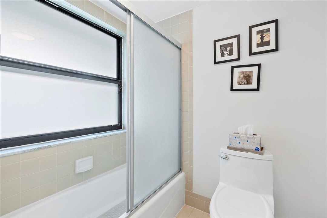 Active With Contract: $5,500 (2 beds, 2 baths, 1485 Square Feet)