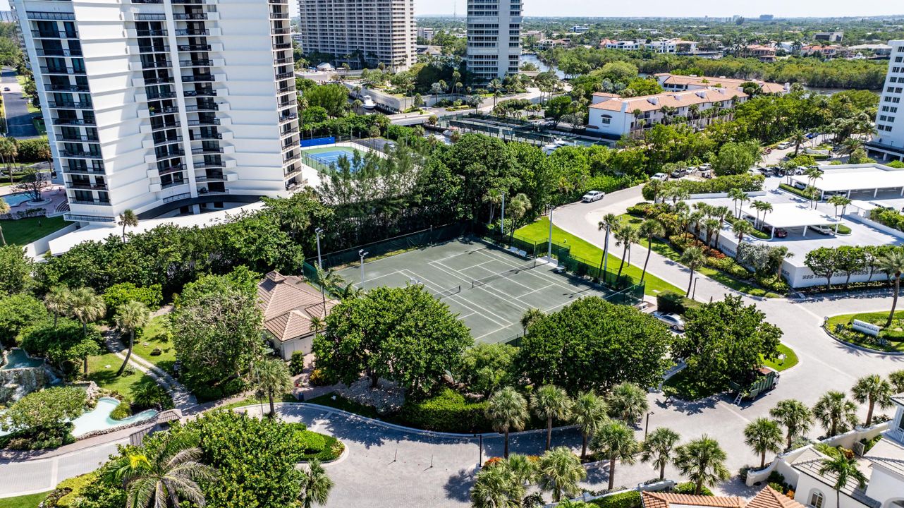 Active With Contract: $1,395,000 (3 beds, 2 baths, 2200 Square Feet)