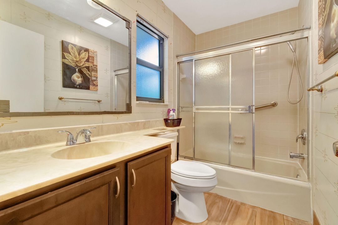 For Sale: $349,000 (2 beds, 2 baths, 1580 Square Feet)