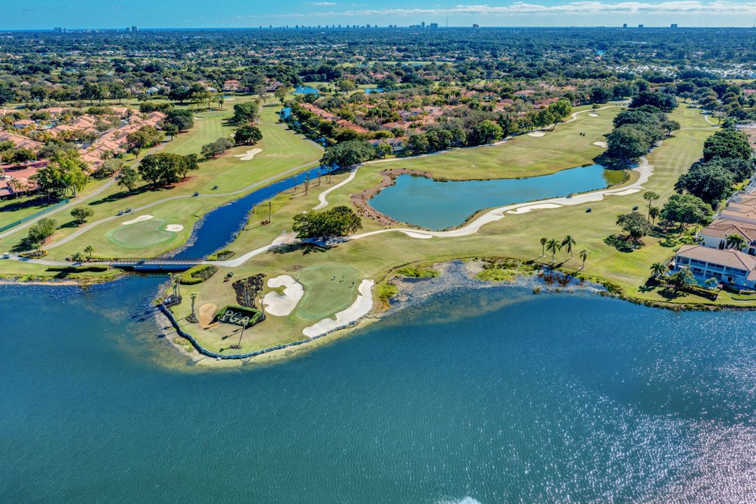 Active With Contract: $1,295,000 (3 beds, 3 baths, 2869 Square Feet)