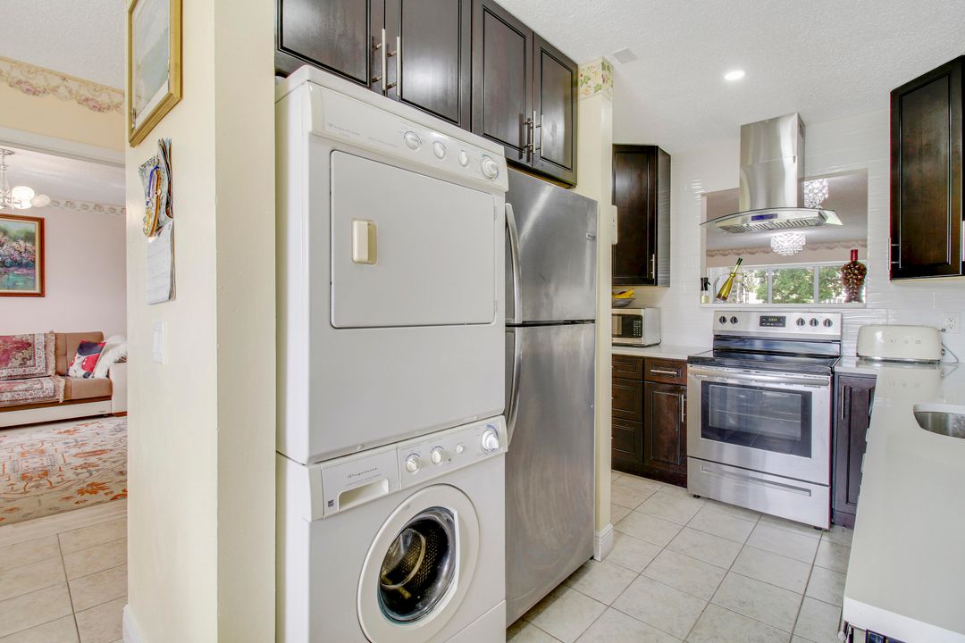 For Sale: $265,000 (2 beds, 2 baths, 1148 Square Feet)