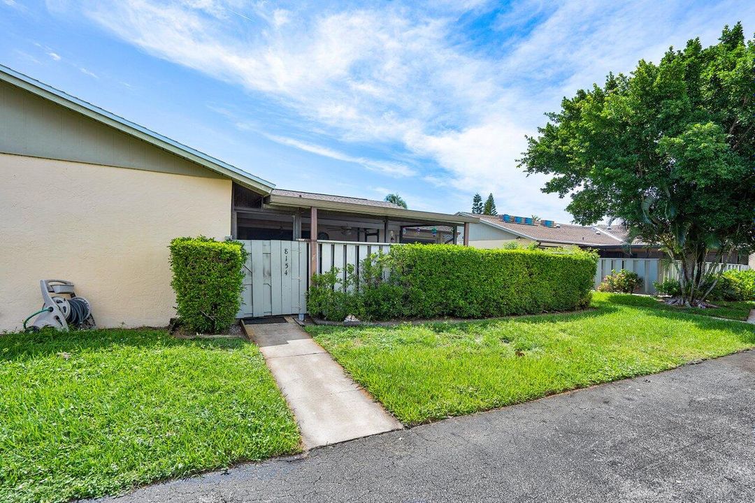 Recently Sold: $255,000 (2 beds, 2 baths, 1243 Square Feet)