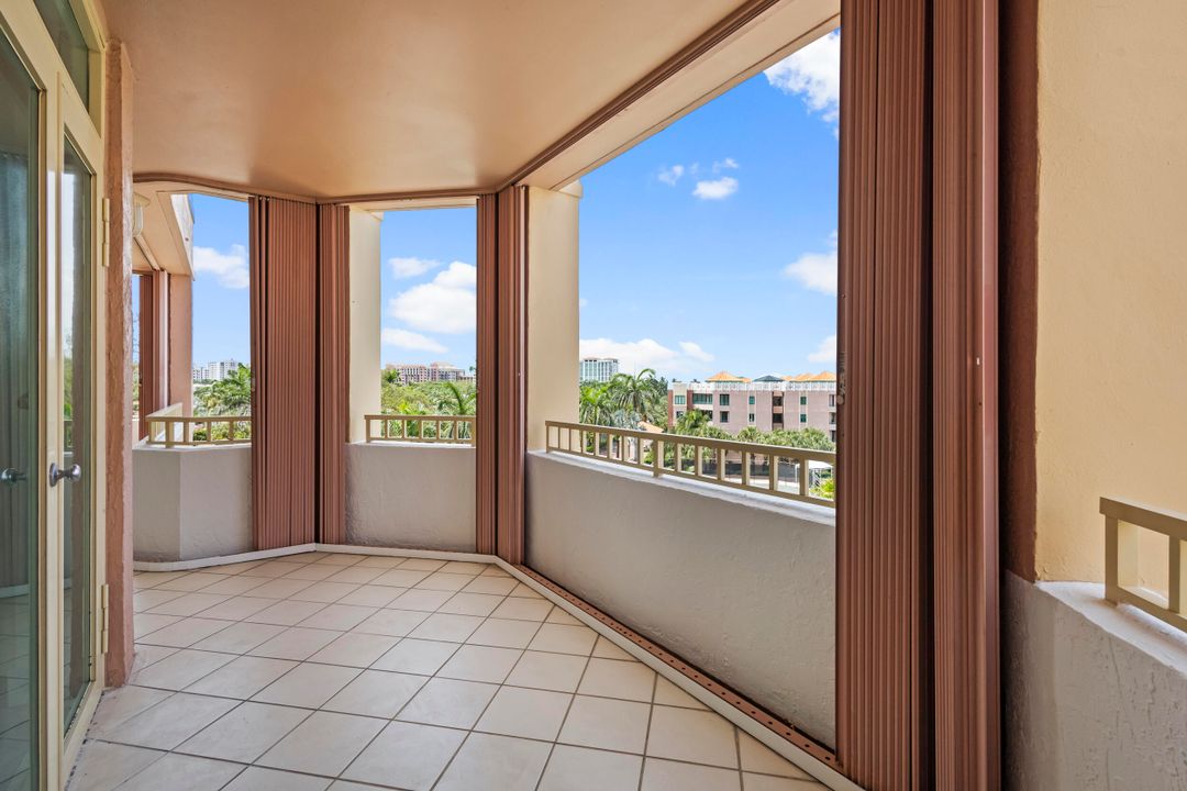 Active With Contract: $9,900 (2 beds, 3 baths, 2340 Square Feet)