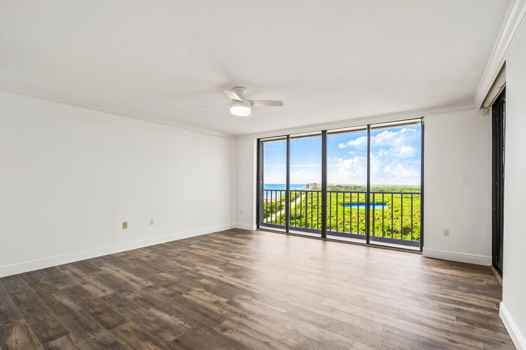 For Sale: $599,900 (2 beds, 2 baths, 1436 Square Feet)