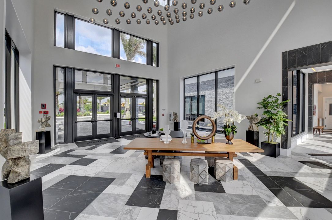 Active With Contract: $2,500,000 (5 beds, 5 baths, 5315 Square Feet)