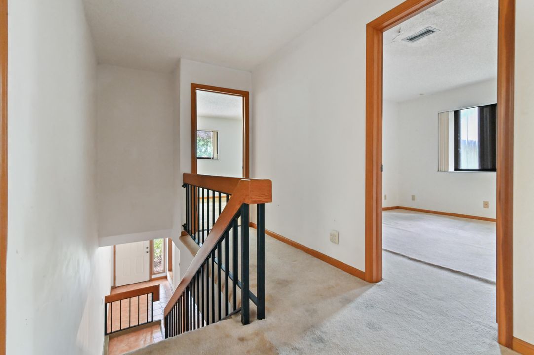 Active With Contract: $399,900 (3 beds, 2 baths, 1641 Square Feet)