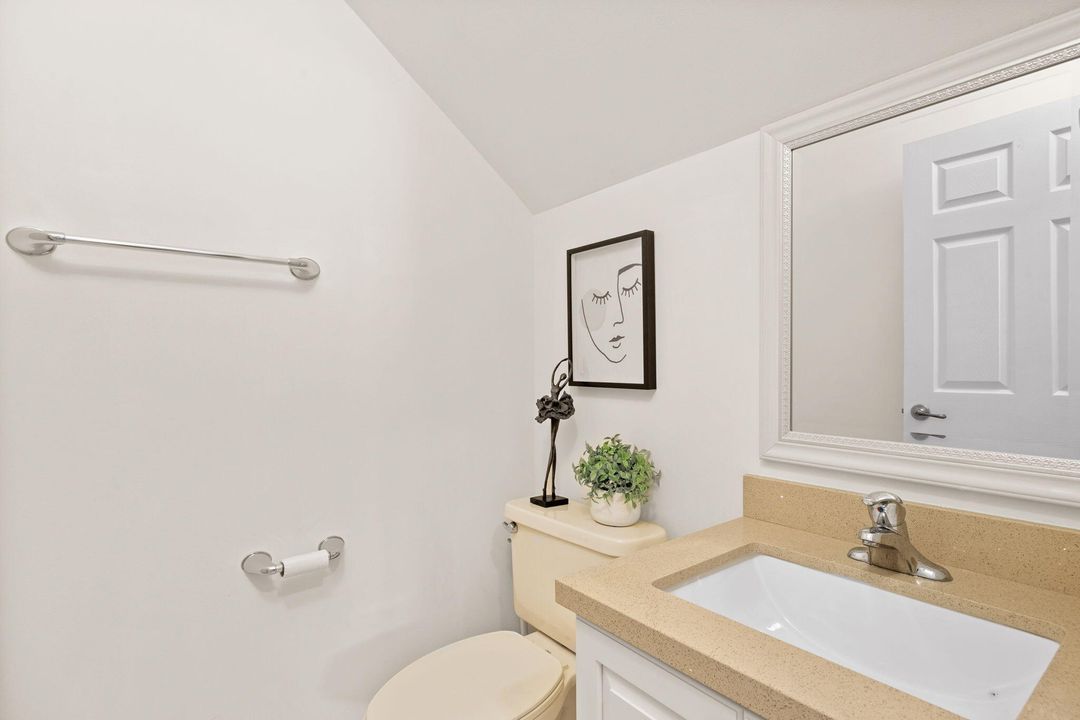 Active With Contract: $3,900 (3 beds, 2 baths, 1314 Square Feet)