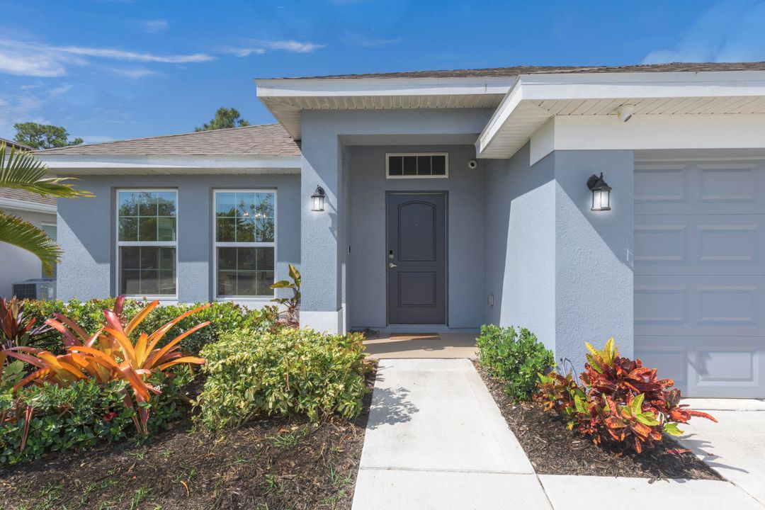 Active With Contract: $449,000 (4 beds, 2 baths, 1926 Square Feet)