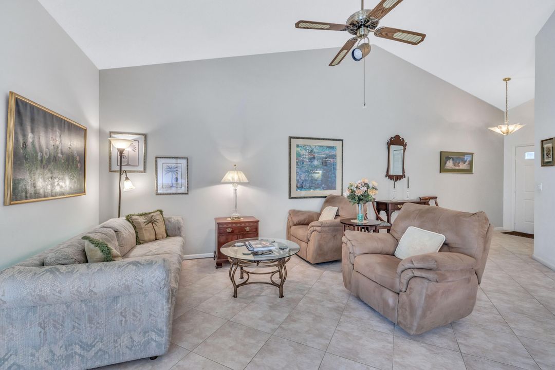 Active With Contract: $2,500 (2 beds, 2 baths, 1264 Square Feet)