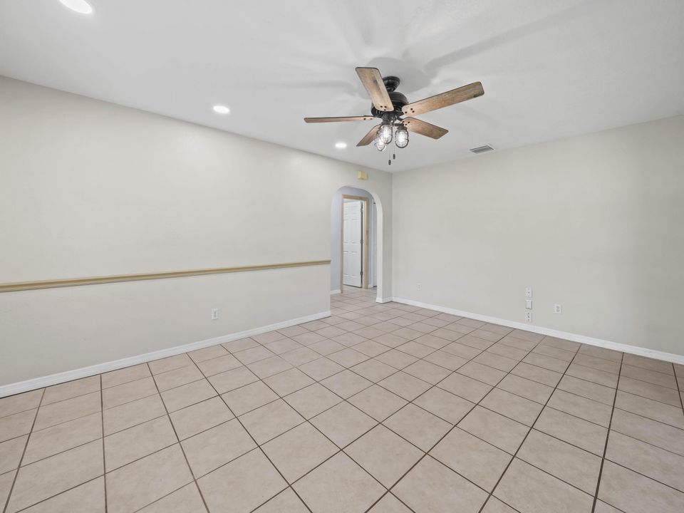 For Sale: $309,000 (3 beds, 2 baths, 1448 Square Feet)