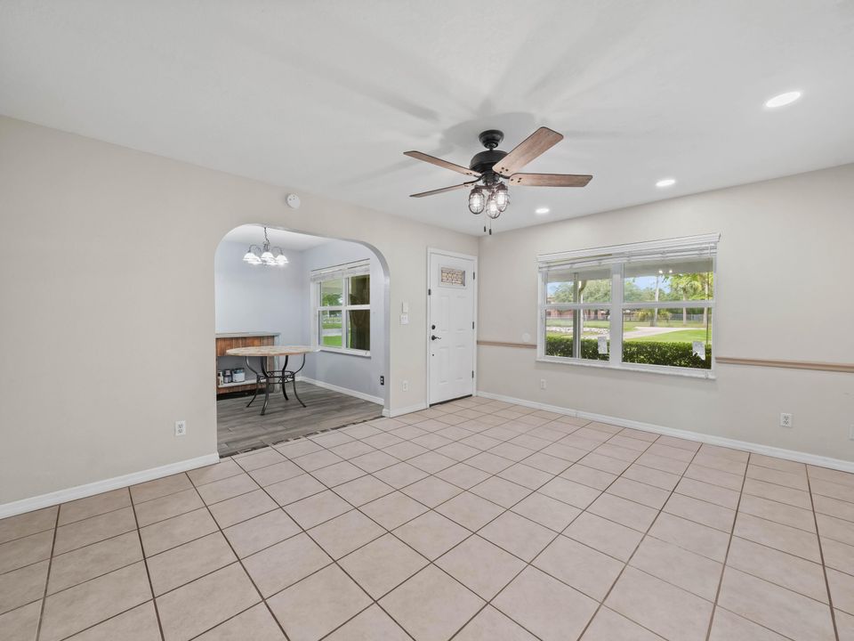 For Sale: $309,000 (3 beds, 2 baths, 1448 Square Feet)