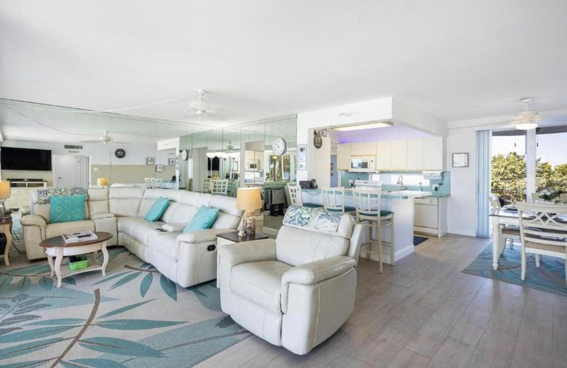 出租: $5,000 (2 贝兹, 2 浴室, 1250 平方英尺)