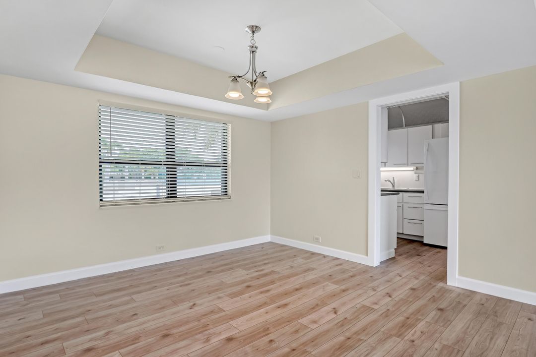 Active With Contract: $3,200 (2 beds, 2 baths, 1382 Square Feet)