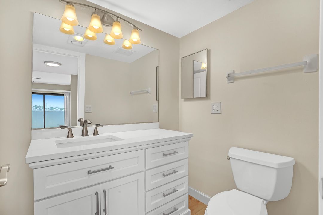 Active With Contract: $3,200 (2 beds, 2 baths, 1382 Square Feet)