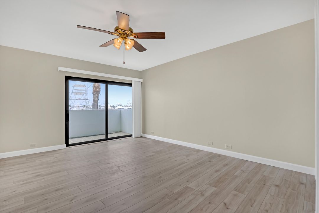 Active With Contract: $3,200 (2 beds, 2 baths, 1382 Square Feet)