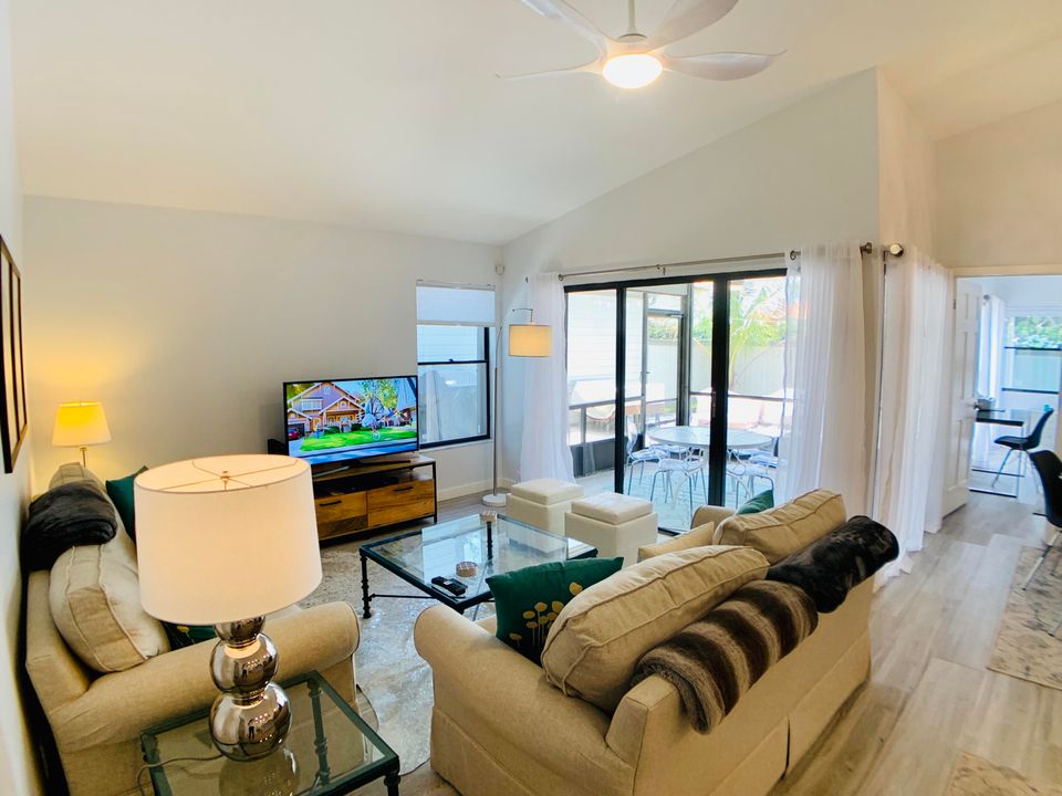 Active With Contract: $7,000 (3 beds, 2 baths, 1406 Square Feet)