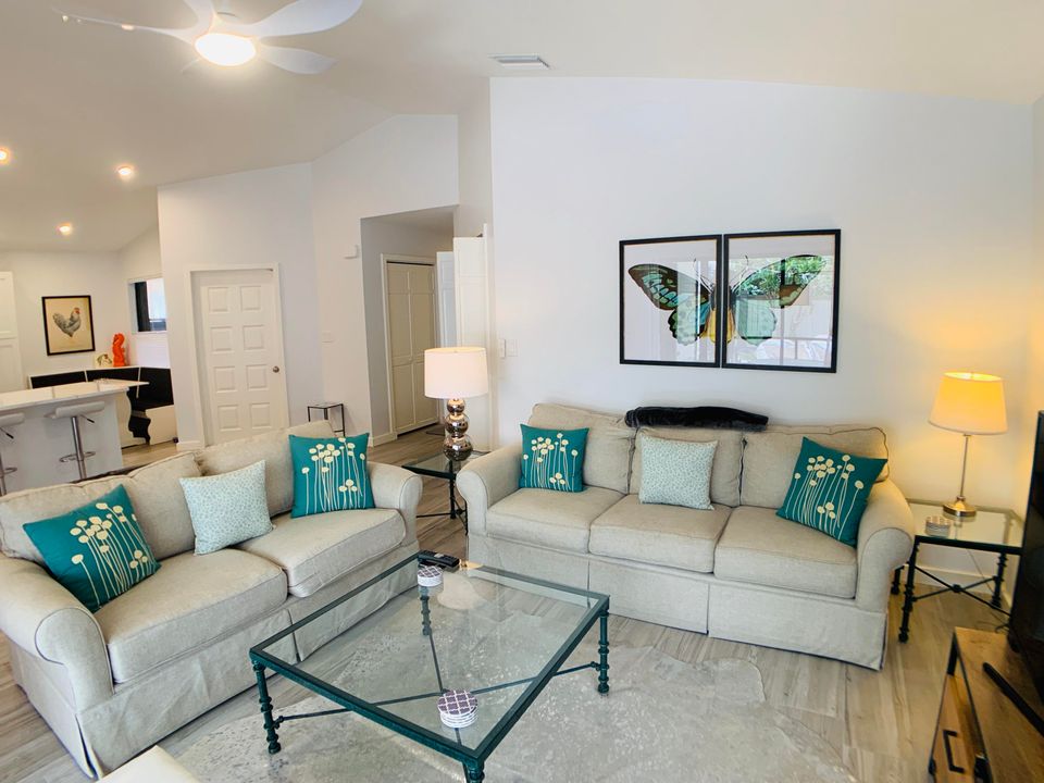 Active With Contract: $7,000 (3 beds, 2 baths, 1406 Square Feet)