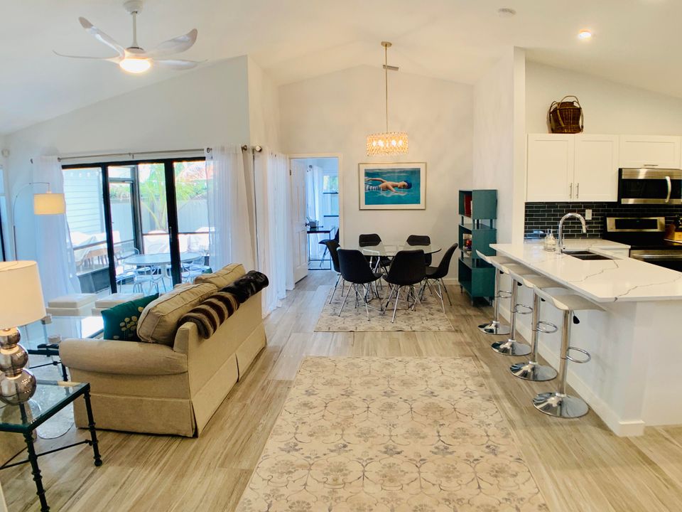 Active With Contract: $7,000 (3 beds, 2 baths, 1406 Square Feet)