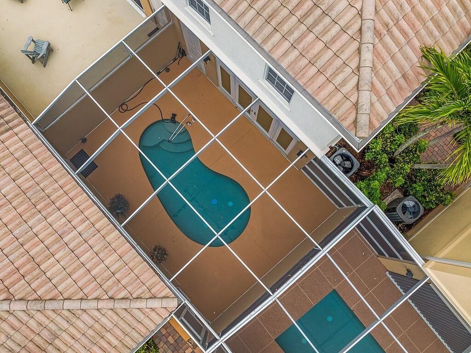 En Venta: $715,000 (3 camas, 3 baños, 1830 Pies cuadrados)