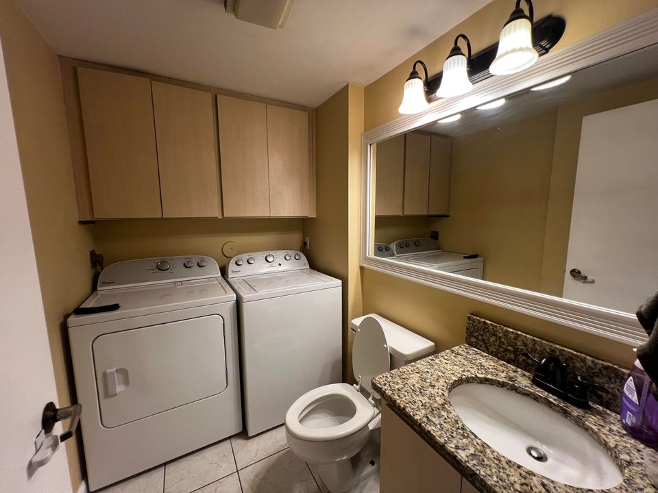 For Rent: $2,395 (2 beds, 2 baths, 1350 Square Feet)