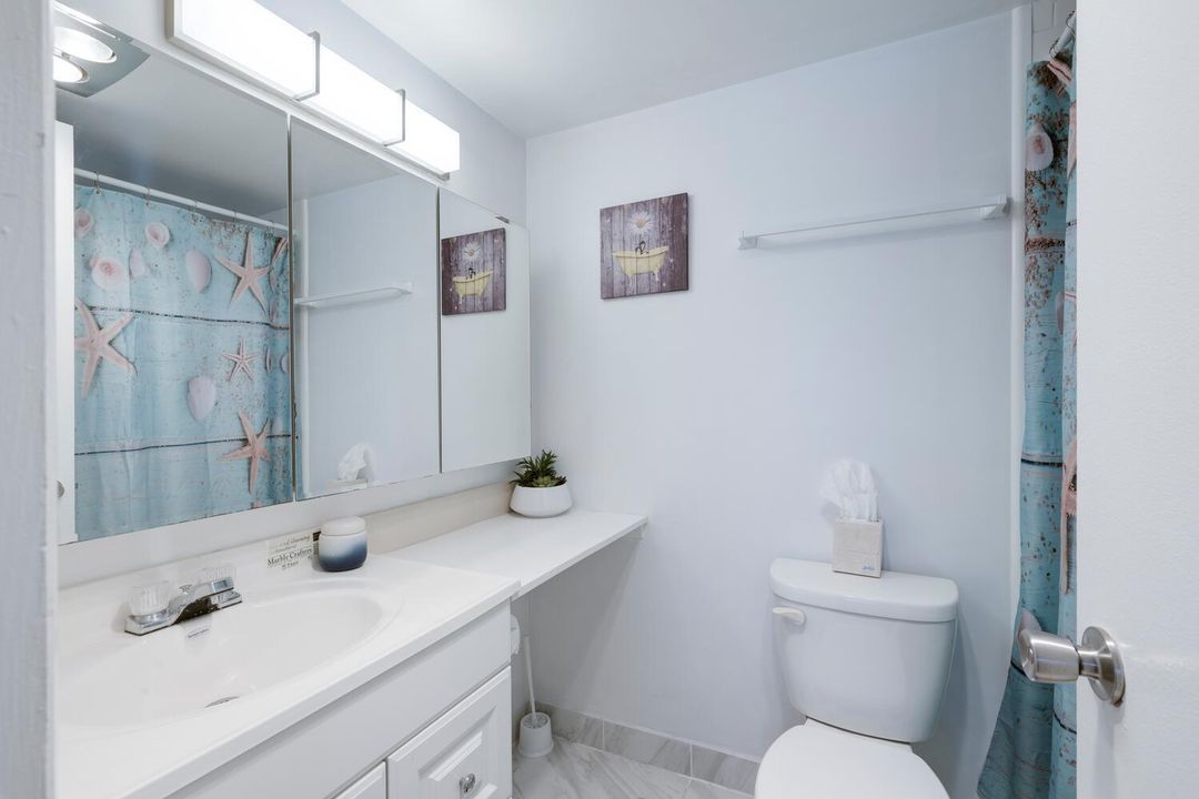 Active With Contract: $147,900 (2 beds, 2 baths, 1088 Square Feet)