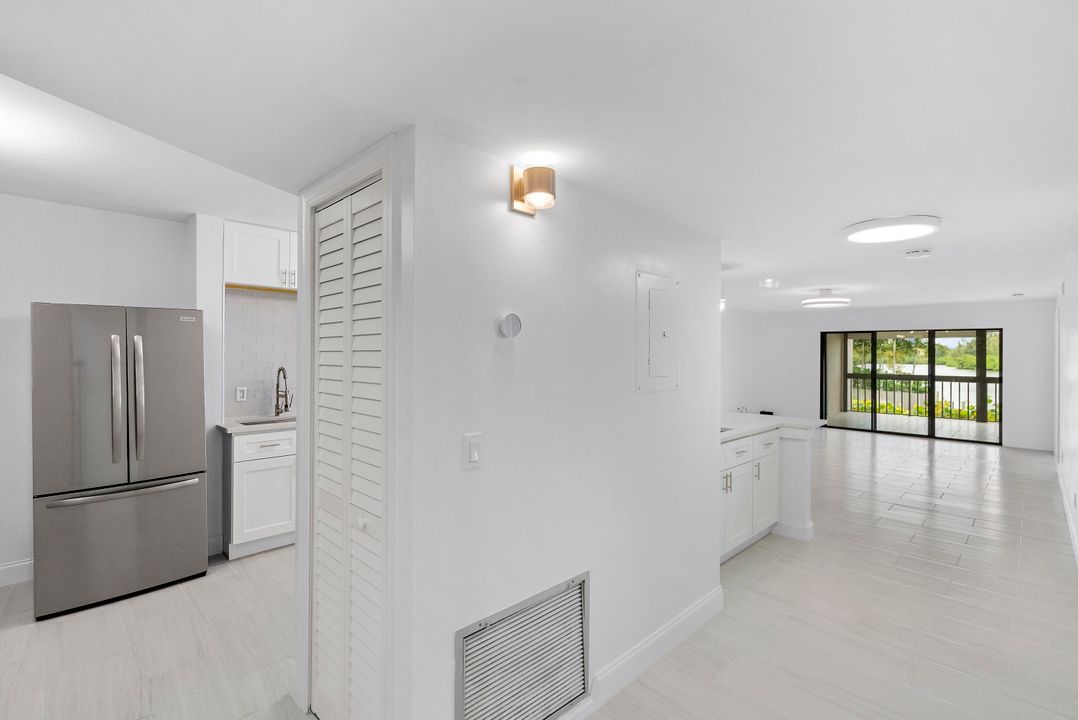 For Sale: $725,000 (3 beds, 2 baths, 1848 Square Feet)