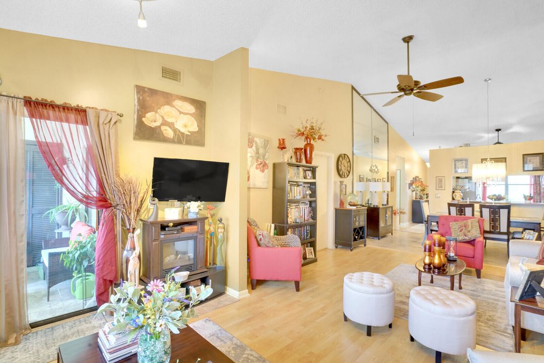 Active With Contract: $150,000 (2 beds, 2 baths, 1186 Square Feet)