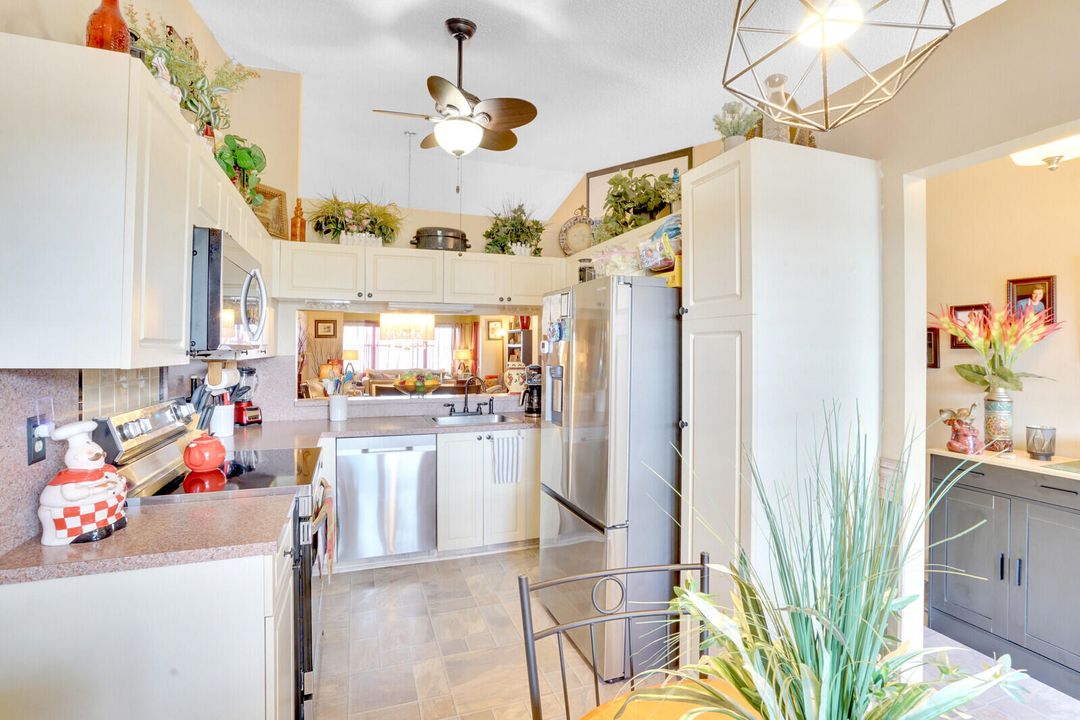 Active With Contract: $150,000 (2 beds, 2 baths, 1186 Square Feet)