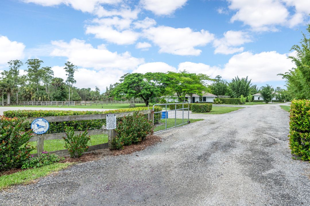 For Sale: $2,349,000 (3 beds, 3 baths, 2313 Square Feet)