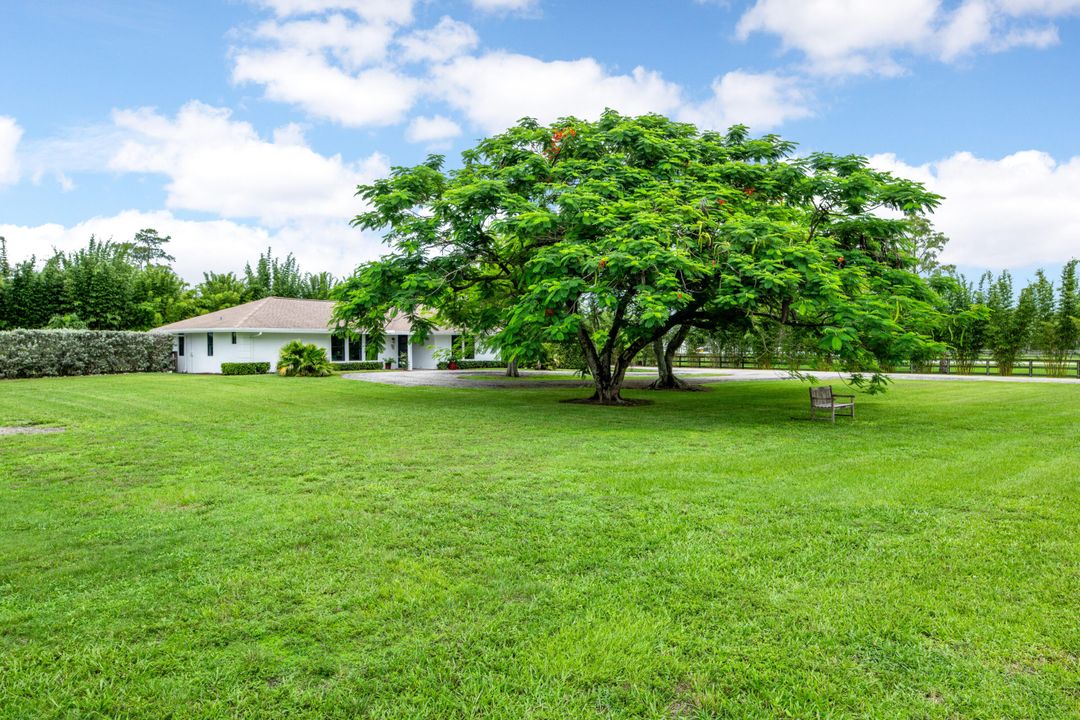 For Sale: $2,349,000 (3 beds, 3 baths, 2313 Square Feet)