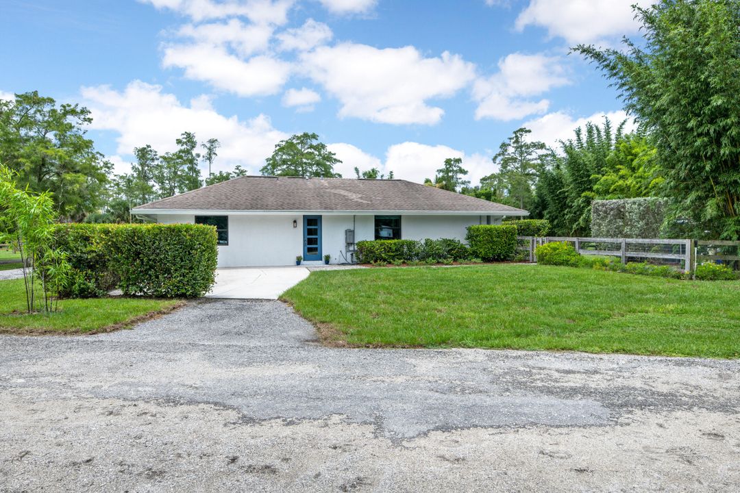 For Sale: $2,349,000 (3 beds, 3 baths, 2313 Square Feet)