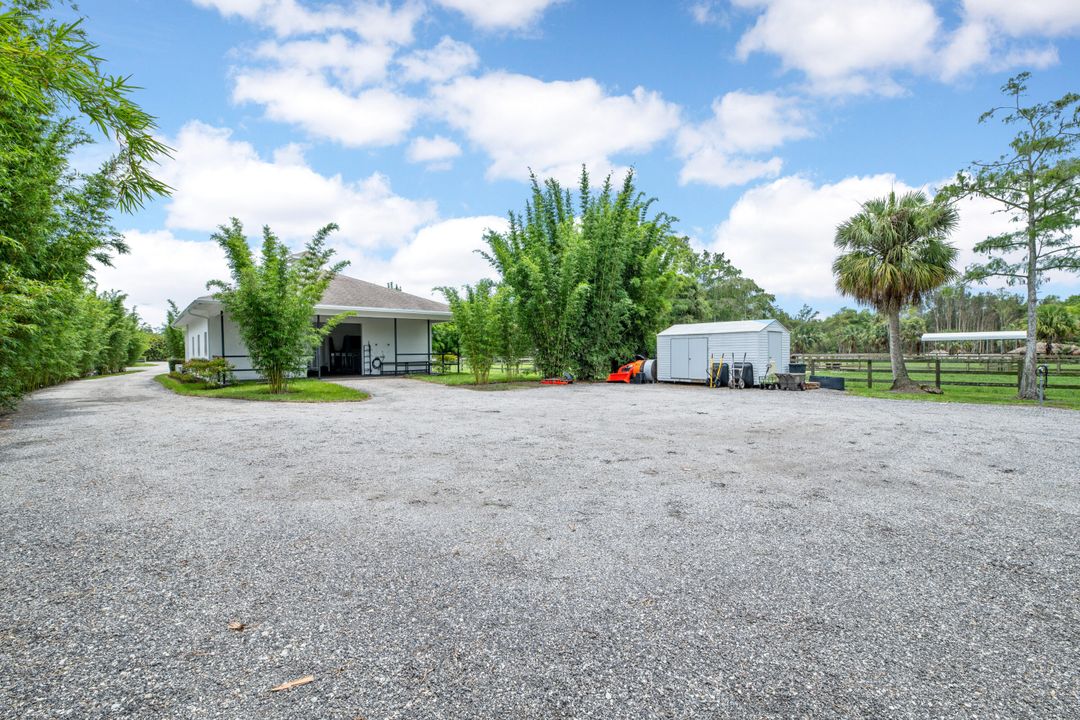 For Sale: $2,349,000 (3 beds, 3 baths, 2313 Square Feet)