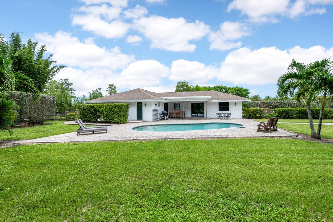 For Sale: $2,349,000 (3 beds, 3 baths, 2313 Square Feet)